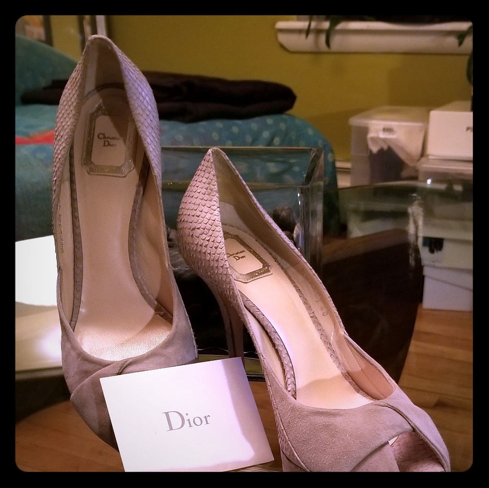 Women Suede Pumps